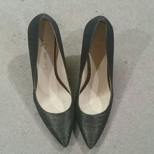 Gold glitter Never worn Nine West heels